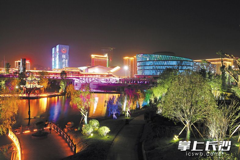 湘西自治州經(jīng)開區(qū)夜景
