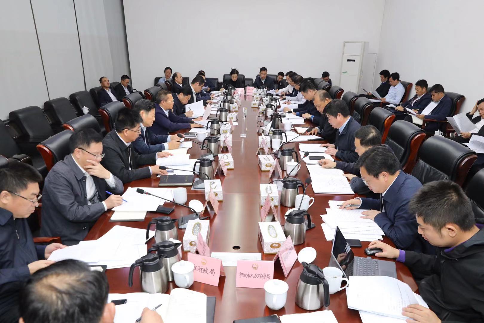 胡忠雄主持召開市長辦公會,。圖片均為劉書勤攝