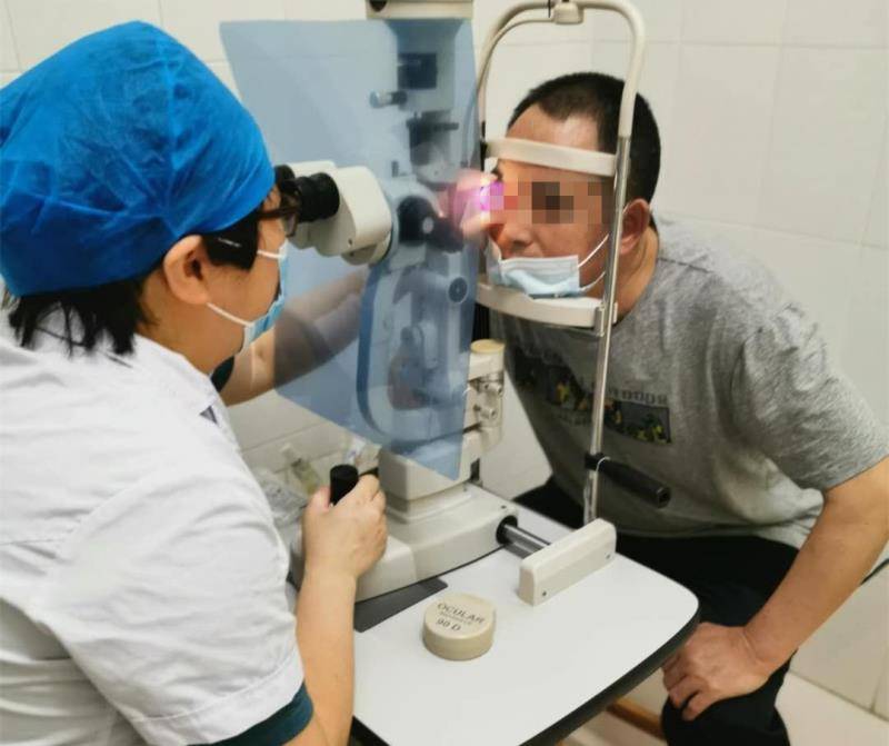 陳先生到湖南省人民醫(yī)院馬王堆院區(qū)眼二科就診。