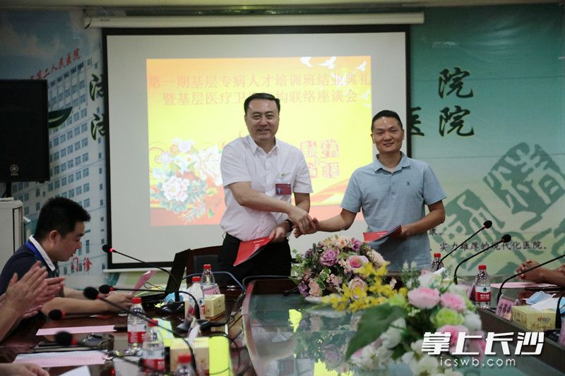 簽署醫(yī)聯(lián)體協(xié)議2