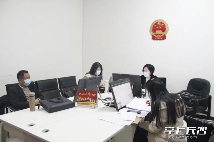 一起長達(dá)兩年的建筑勞務(wù)欠款糾紛得以調(diào)解解決。王姣姣供圖