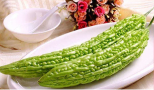 夏至?xí)r節(jié),，飲食上可以多吃“苦”,。