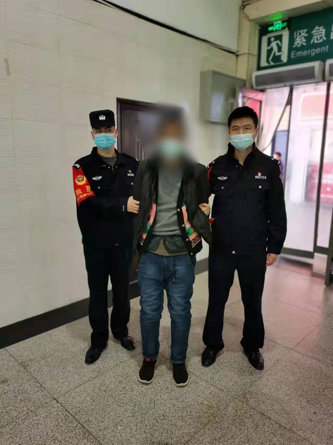 嫌疑人高某某被警方抓獲,。 警方供圖