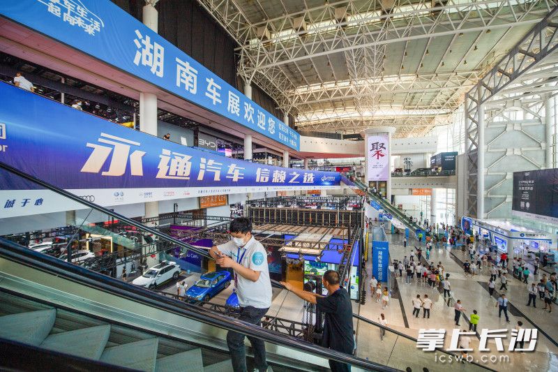 2022湖南車展熱度不減,。長沙晚報全媒體記者 鄒麟 攝