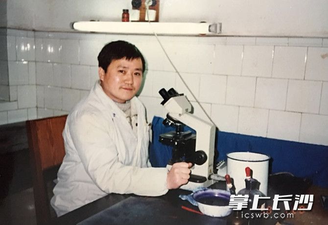曾德繁生前在工作崗位上。