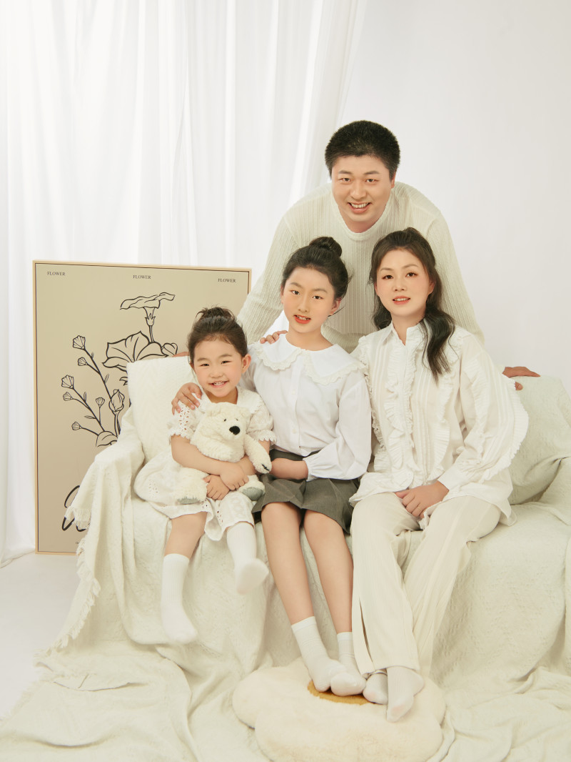 萬(wàn)代紅一家,。