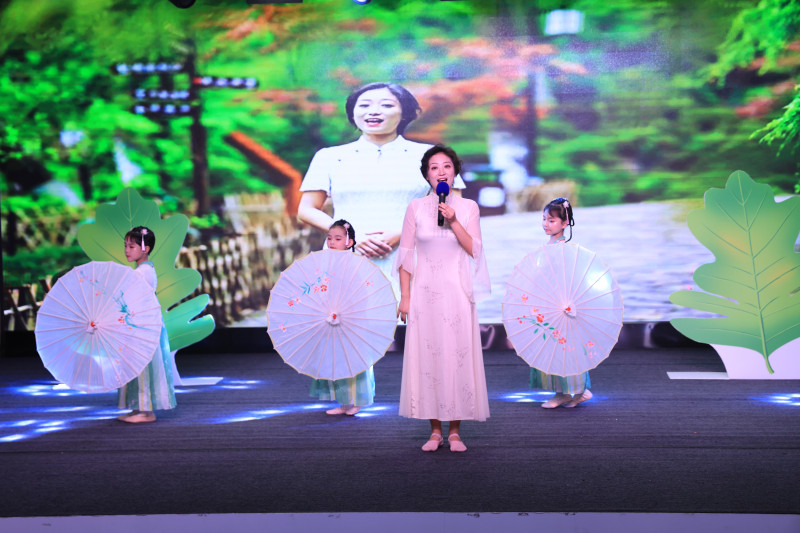 4月17日-18日,，長沙市2024年中小學生特色課程素養(yǎng)大賽分別在馬坡嶺小學（小學組）和長沙市麓山高嶺實驗學校（初中組）舉辦,。