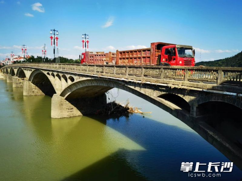 浯口大橋荷載試驗場景,。長沙晚報通訊員 李淵沅 攝