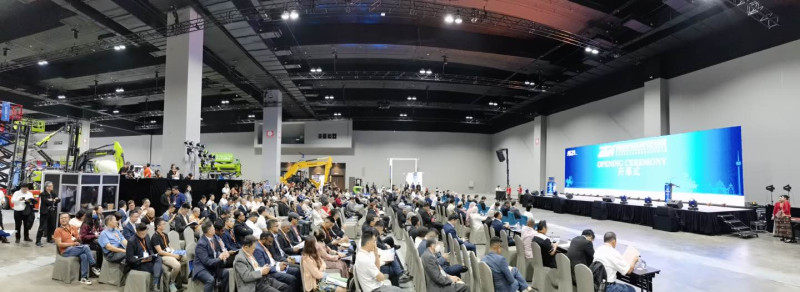 第三屆湖南裝備與制造走進(jìn)東盟投資博覽會(huì)暨2024長(zhǎng)沙國(guó)際工程機(jī)械展覽會(huì)東南亞分展開(kāi)幕,。均為受訪者供圖