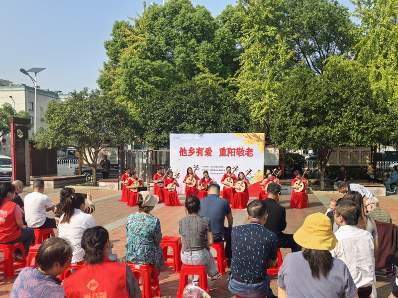 永祥社區(qū)開展重陽節(jié)文藝活動,。圖片由受訪者提供