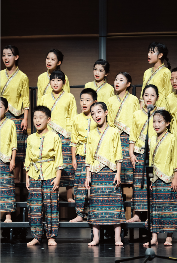 砂子塘小學(xué)白鴿合唱團(tuán)演繹了《Orde-e》和《朔雪》,。照片由雨花區(qū)教育局提供