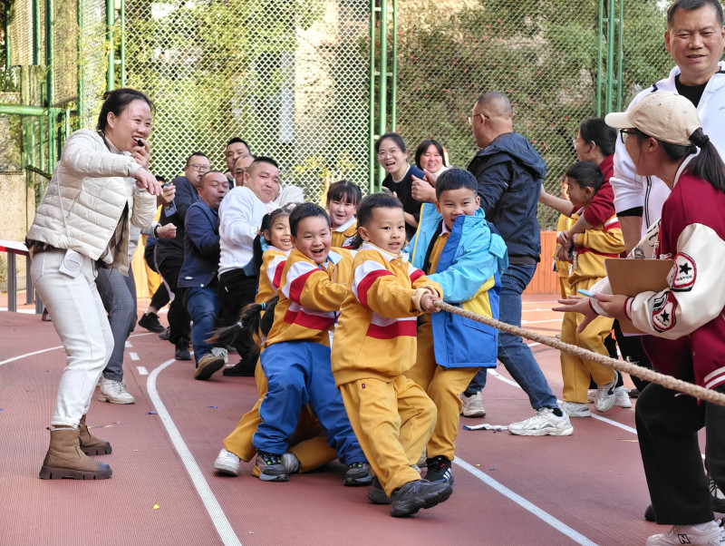 親子拔河,。