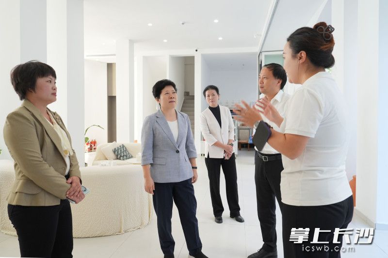 三亞市天涯小鎮(zhèn)考察現(xiàn)場(chǎng)。