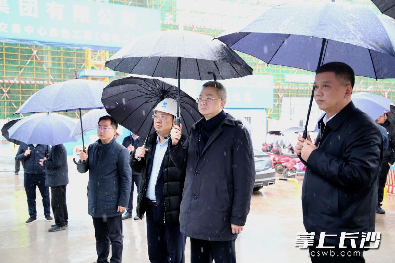 2月20日,，副市長,、市現(xiàn)代物流產(chǎn)業(yè)鏈鏈長康鎮(zhèn)麟實地調(diào)研長沙市現(xiàn)代物流產(chǎn)業(yè)鏈重點項目。長沙晚報全媒體記者 劉捷萍 攝