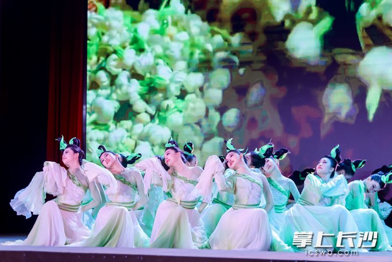 閉幕式上的精彩表演。