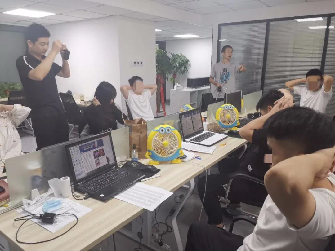 警方在掃樓行動中發(fā)現(xiàn)異常，隨即展開調(diào)查。高新區(qū)警方供圖