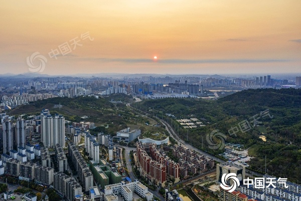 昨天,，廣西南寧天氣晴朗,，陽光“上線”