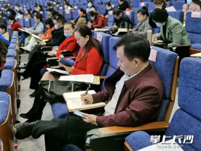 今年,，開福區(qū)將完成清水塘北辰實(shí)驗(yàn)小學(xué)、師大附中植基中學(xué),、四方坪二小等8所新改擴(kuò)建學(xué)校的建設(shè)交付,。