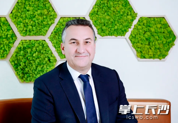 輝瑞生物制藥集團中國區(qū)總裁彭振科