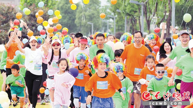 　　幸福綻放在每個市民的笑容里,。均為瀏陽市委宣傳部供圖